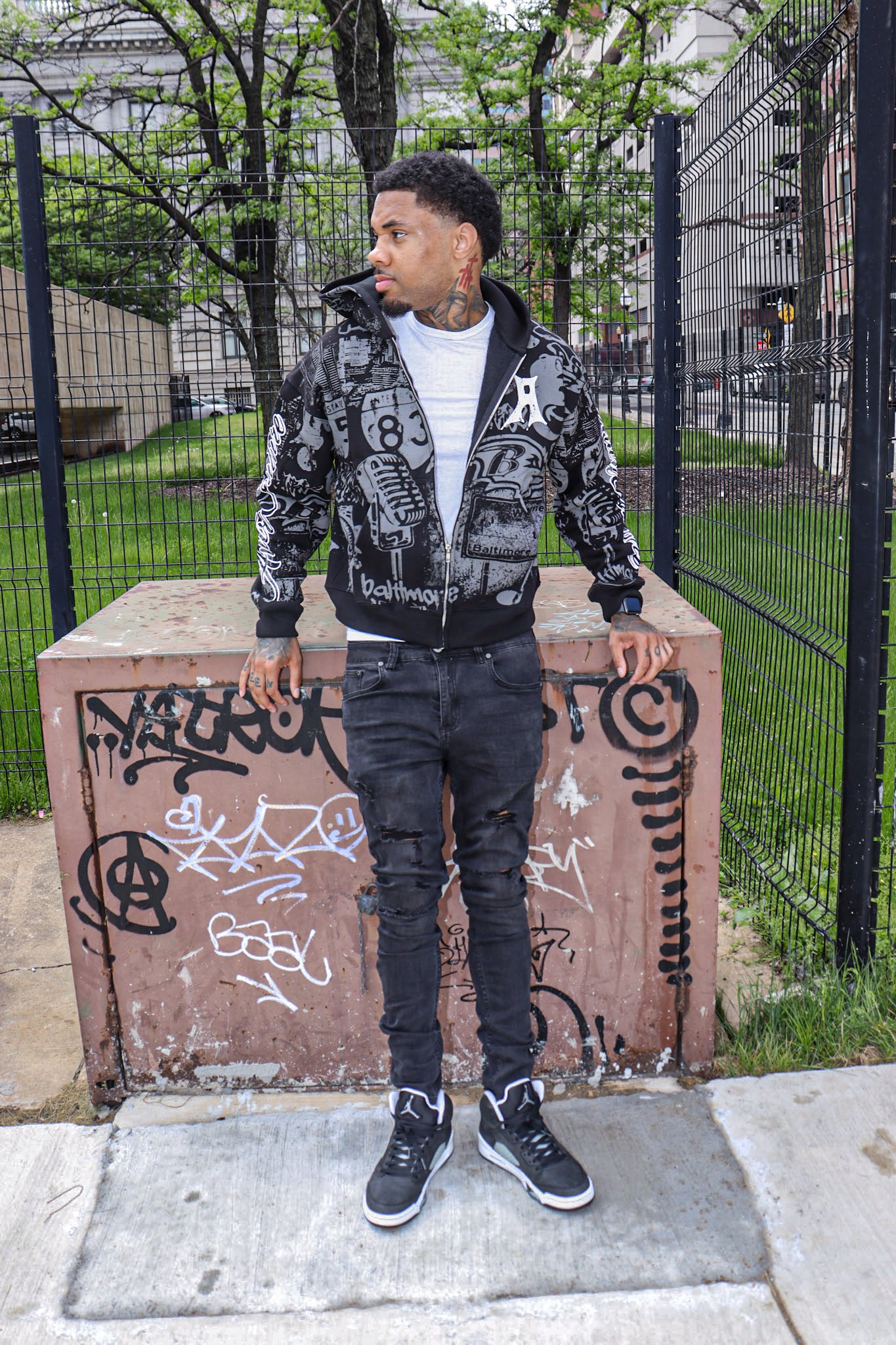 The Culture JACKET - Black